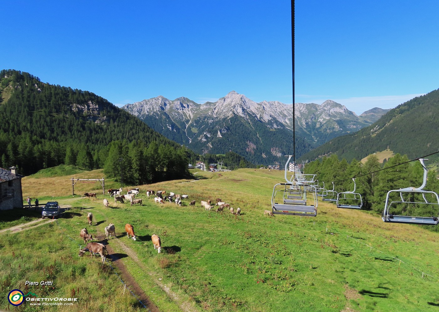 04 Aperta in agosto la seggiovia, ne approfittiamo per salire al Montebello-Terrazza Salomon.JPG